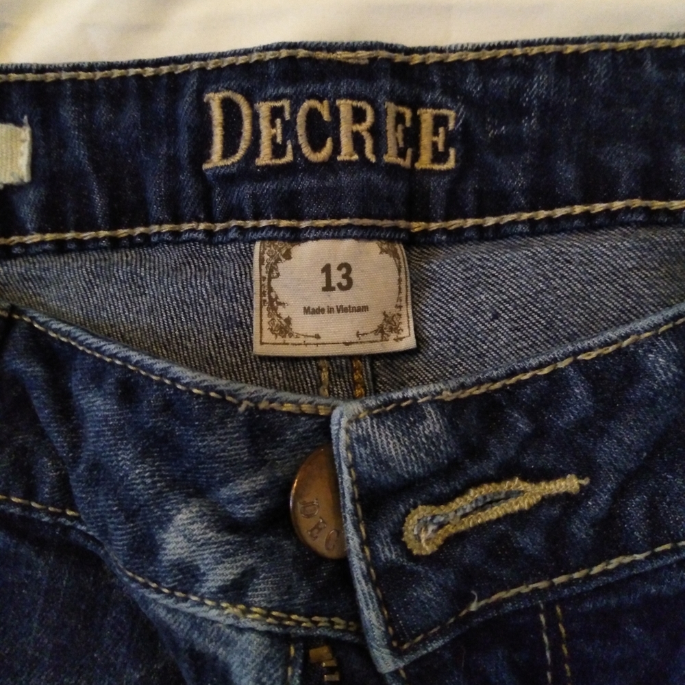 Decree - Picture 2 of 3